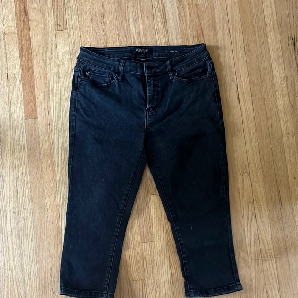 Judy Blue Capri Fit Faded Black - Size 9 / 29